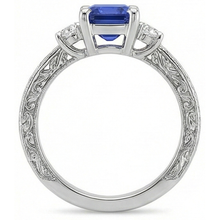 Afbeelding in Gallery-weergave laden, Driestenen Ring Antieke Stijl Blauwe Saffier & Natuurlijke uit de aarde gewonnen Diamanten 4.50 Karaat