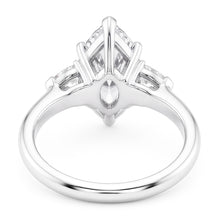 Afbeelding in Gallery-weergave laden, Driesteensring Oud Geslepen Marquise Natuurlijke Echte Diamant (Niet Labgekweekt) & Taps Toelopende Baguettes 5.25 Karaat