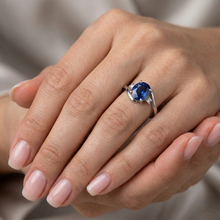 Afbeelding in Gallery-weergave laden, Drie stenen Sri Lanka saffier met Natuurlijke echte diamanten ( niet in een laboratorium gekweekt ) ring 1.70 ct goud 14k