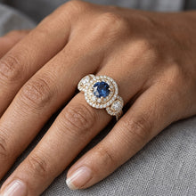 Afbeelding in Gallery-weergave laden, Dubbele Halo Ronde Saffier Ring Pave Set Diamanten 4,50 Karaat