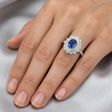 Afbeelding in Gallery-weergave laden, echte round diamant 4karaat watch met diamantaccenten