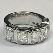 Afbeelding in Gallery-weergave laden, Echt Stralende Diamant Band 5 Stenen