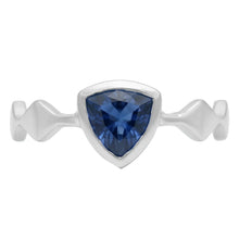 Afbeelding in Gallery-weergave laden, Echte Engagement Solitaire Ring Triljoen Bezel Set Blauwe Saffier 1 Karaat