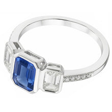 Afbeelding in Gallery-weergave laden, Echte Smaragdgroene Diamant Bezel Set Blauwe Saffier Ring 3 Stone Style 2,50 karaat