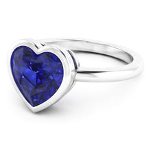 Afbeelding in Gallery-weergave laden, Echte Solitaire Ring Hart Bezel Set Sri Lankaanse Saffier 2 Karaat Goud