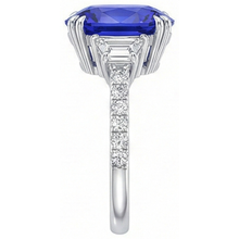 Afbeelding in Gallery-weergave laden, Edelsteen Ring Ovaal Saffier Trapezium & Pavé Gezette Natuurlijke uit de aarde gewonnen Diamanten 5.50 Karaat