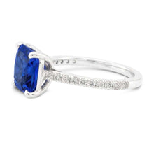 Afbeelding in Gallery-weergave laden, Edelsteen Stralende Blauwe Saffier Ring Met Diamanten Accenten 3,50 Karaat