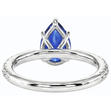 Afbeelding in Gallery-weergave laden, Edelsteen Trouwring Blauwe Saffier & Pave Set Diamanten 3 Karaat