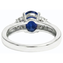 Afbeelding in Gallery-weergave laden, Edelsteenring Ovaal geslepen blauwe saffier en Natuurlijke echte diamant ( niet in het laboratorium gekweekt )en 3 karaat witgoud
