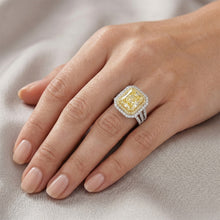 Afbeelding in Gallery-weergave laden, Elegant Halo Verlovingsring – Fancy Gele Diamant 5 karaat door