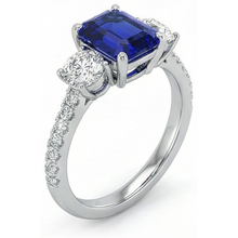 Afbeelding in Gallery-weergave laden, Natuurlijke Echte (Niet Labgekweekt) Smaragd Blauwe Saffier Drie Steens Stijl Ring met Accenten 7 Karaat Goud 14K