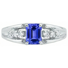 Afbeelding in Gallery-weergave laden, Emerald Cut Ceylon Sapphire Met Ronde Diamanten 1.30 Ct Ring