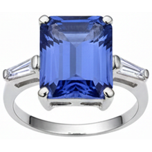 Afbeelding in Gallery-weergave laden, Smaragd, Tanzaniet & Baguette uit de aarde gewonnen Diamanten Ring 12.12 Karaat Witgoud 14K