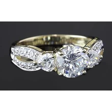 Afbeelding in Gallery-weergave laden, Gedraaide Schacht Ronde Echt Diamanten Verlovingsring 3,25 Karaat