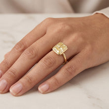 Afbeelding in Gallery-weergave laden, Gele Kanarie Diamant Radiant Slijpvorm Solitaire Verlovingsring