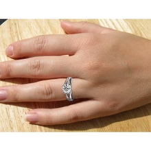 Afbeelding in Gallery-weergave laden, echte round diamant 1.75karaat ring zijaanzicht