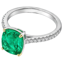 Afbeelding in Gallery-weergave laden, Luxe Colombiaanse Smaragd Edelsteen Ring 2,50 karaat – zijaanzicht