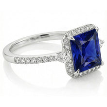 Afbeelding in Gallery-weergave laden, Princess Royal Blue Saffier ring in 14K Witgoud – hoekaanzicht