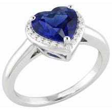 Afbeelding in Gallery-weergave laden, echte heart saffier 2.50karaat ring close-up detail