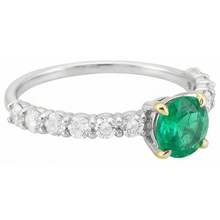 Afbeelding in Gallery-weergave laden, Smaragd Gekleurde Steen Ring 2-karaat Tweekleurig 14K Goud – profielaanzicht