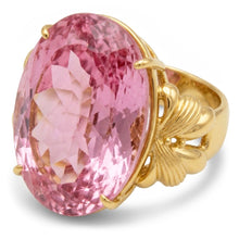 Afbeelding in Gallery-weergave laden, Grote Ovale Geslepen Roze Kunziet Edelsteen Ring 30 Karaat Geelgoud 14K