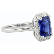 Afbeelding in Gallery-weergave laden, Halo Diamond Blue Sapphire Ring Emerald Cut 3 karaat witgoud 14K