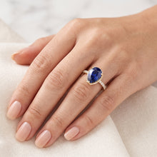 Afbeelding in Gallery-weergave laden, Halo Verlovingsring Diepblauwe Saffier & Pave Set Diamanten 5 Karaat