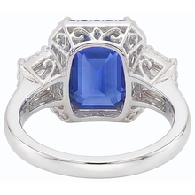 Afbeelding in Gallery-weergave laden, Halo Diamanten Ring Trapezium & Ronde Accenten 4 Karaat Diepblauwe Saffier