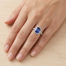 Afbeelding in Gallery-weergave laden, echte round saffier 4karaat ring op wit