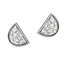Afbeelding in Gallery-weergave laden, Halve Maan Echt Diamanten Oorknopjes Witgouden Bezel Set 2 Karaat