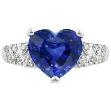 Afbeelding in Gallery-weergave laden, Hart Ceylon Blauwe Saffier Ring Met IGI GECERTIFICEERDE Diamanten 7 Karaat Goud 14K