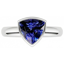 Afbeelding in Gallery-weergave laden, Heren Edelsteen Ring Solitaire Triljoen Bezel Set Ceylon Sapphire 3 Ct