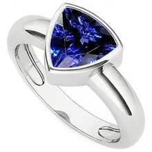 Afbeelding in Gallery-weergave laden, Heren Edelsteen Ring Solitaire Triljoen Bezel Set Ceylon Sapphire 3 Ct