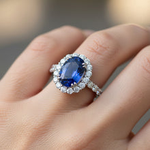 Afbeelding in Gallery-weergave laden, 9.75 Ct Ceylonsaffier en natuurlijke uit de aarde gewonnen diamanten jubileumring