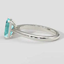 Afbeelding in Gallery-weergave laden, Klassieke Paraiba ring met 2 karaat smaragdgeslepen diamant