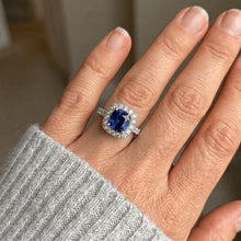 Afbeelding in Gallery-weergave laden, Kussen Ceylon blauwe saffier met Natuurlijke echte diamanten ( niet in een laboratorium gekweekt ) 2,50 ct. Ring