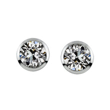 Afbeelding in Gallery-weergave laden, GIA-gecertificeerd Antiek Cushion Oorstekers – Briljant 3,24 karaat 14K Witgoud