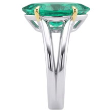 Afbeelding in Gallery-weergave laden, Smaragd Marquise Sieraadsteen Ring in Tweekleurig 14K Goud – hoekaanzicht