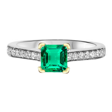 Afbeelding in Gallery-weergave laden, Trap Slijpvorm Smaragd ring in Bicolor 14K Goud – hoofdaanzicht