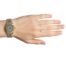 Afbeelding in Gallery-weergave laden, Middelgroot Datumjust-horloge Witte Romeinse wijzerplaat, stalen en gouden Rolex-horloge P6