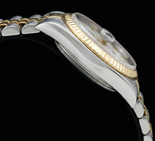 Afbeelding in Gallery-weergave laden, Middelgroot Rolex roestvrij staal 31 mm tweekleurig armbandhorloge met witte Romeinse wijzerplaat