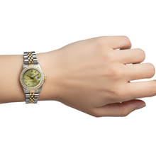 Afbeelding in Gallery-weergave laden, Middelgrote 31 mm Datumjust Rolex-horloge Aangepaste diamanten rand Goud en roestvrij staal P5