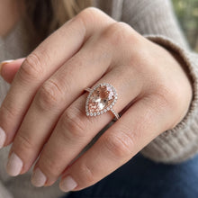 Afbeelding in Gallery-weergave laden, Morganite Cocktail Ring