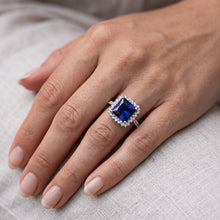 Afbeelding in Gallery-weergave laden, Natuurlijke uit de aarde gewonnen diamanten Verlovingsring Halo Ceylonese saffier Sunburst stijl 6.25 karaat