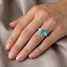 Afbeelding in Gallery-weergave laden, Op maat gemaakt VVS Paraiba Toermalijn Drie-Steen Ring – 2