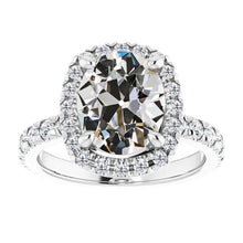 Afbeelding in Gallery-weergave laden, Briljant Old Mine Slijpvorm Solitaire Ring met Accenten in 14K Witgoud – hoofdaanzicht