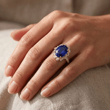Afbeelding in Gallery-weergave laden, Ovale Halo Edelsteen Ring Blauwe Saffier Pavé Natuurlijke uit de aarde gewonnen Diamant Geelgoud 7 Karaat