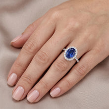 Afbeelding in Gallery-weergave laden, Ovale Natuurlijke uit de aarde gewonnen Diamanten Halo Ring met Blauwe Saffier Accent Witgoud 5.50 Karaat