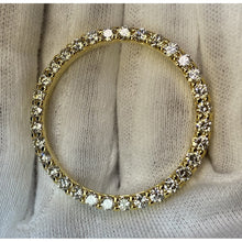 Afbeelding in Gallery-weergave laden, Fijne Diamant Rond Geslepen Luxe Horloge in Gold – profielaanzicht