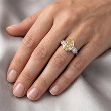 Afbeelding in Gallery-weergave laden, Puur VVS Zuiverheid Fancy Gele Diamant Sieraad Ring 2,75 karaat